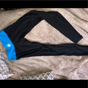 Lululemon Size 6 Reversible Black Leggings